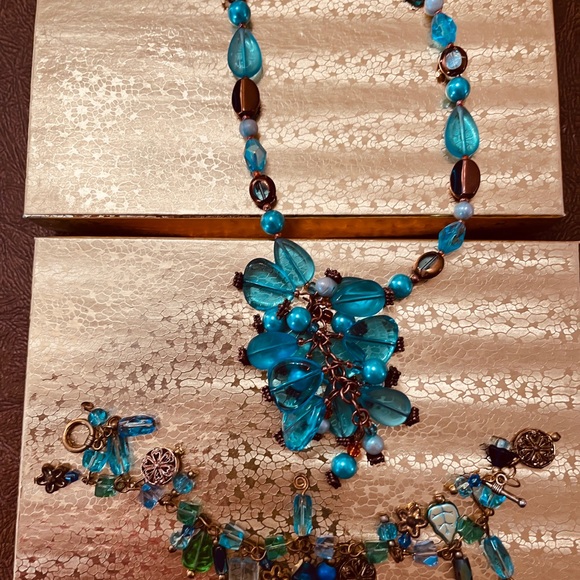 Artisan Crafted Aqua blue multi crystal Lariat necklace with matching Bracelet - Picture 8 of 13